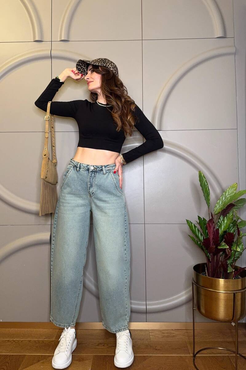 ESKİTME DETAYLI MOM JEAN - 11