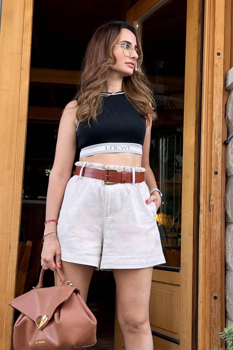 KEMER DETAYLI KETEN ŞORT - 2