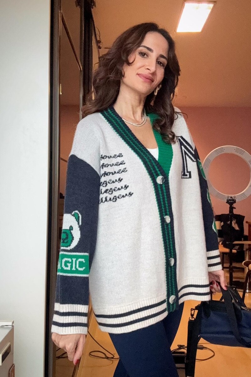 KONTRAST DETAYLI DESENLİ TRİKO HIRKA - QUZU