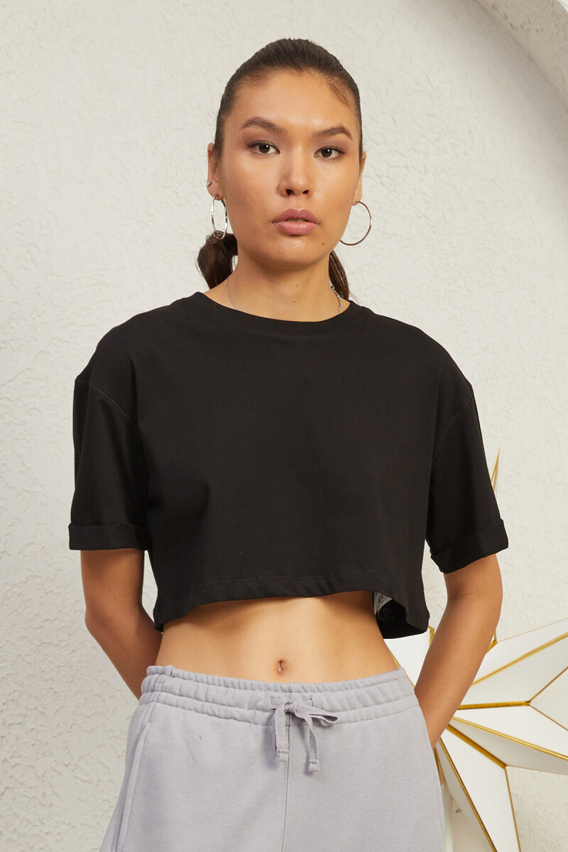 PREMIUM BASIC CROP TİŞÖRT SIYAH