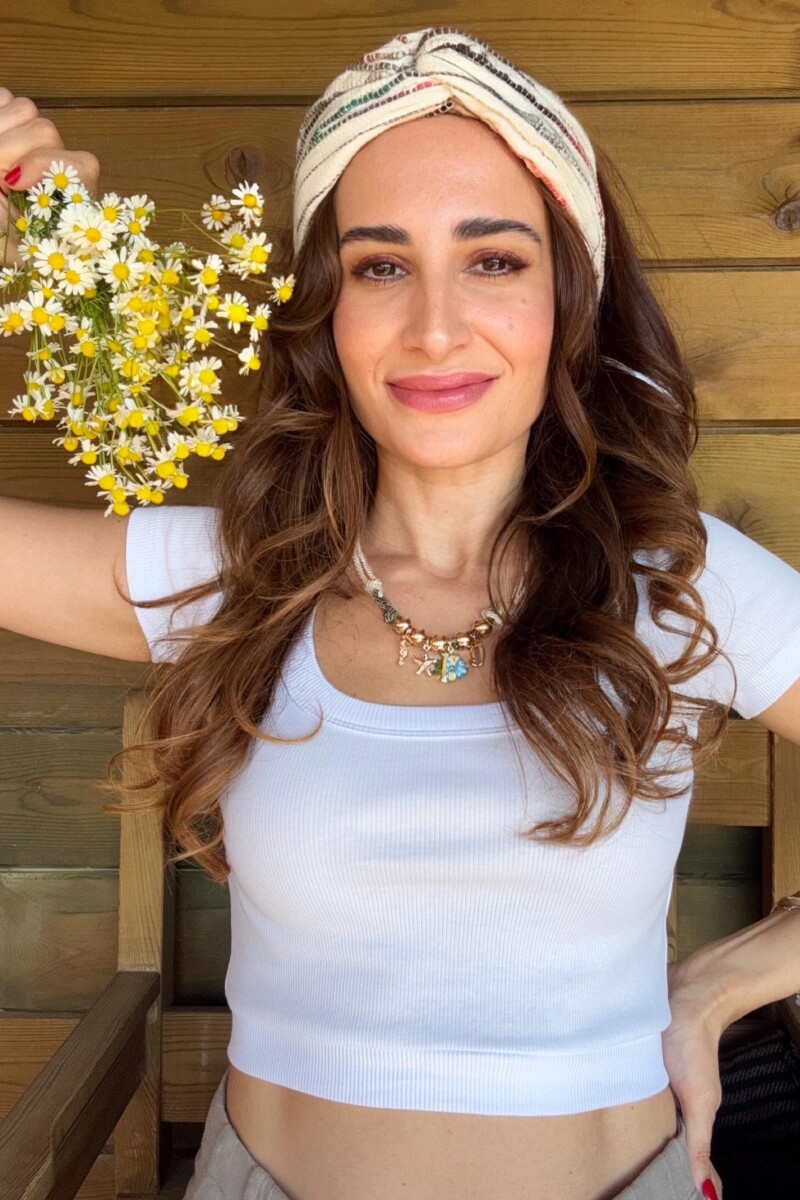 VÜCUDA OTURAN GENİŞ YAKA BODY BEYAZ